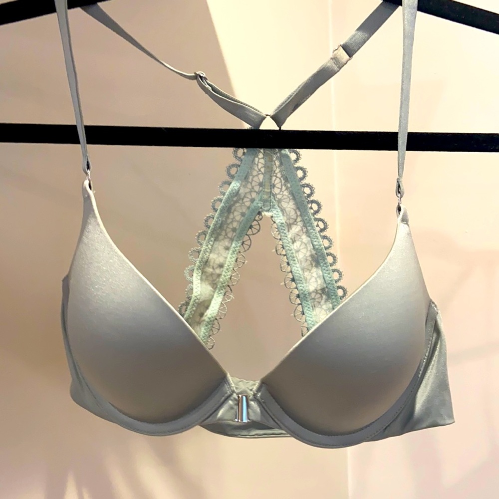 Victoria Secret Sage Front Closure Very Sexy Push Up 32C